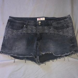 LEI Jean shorts low rise